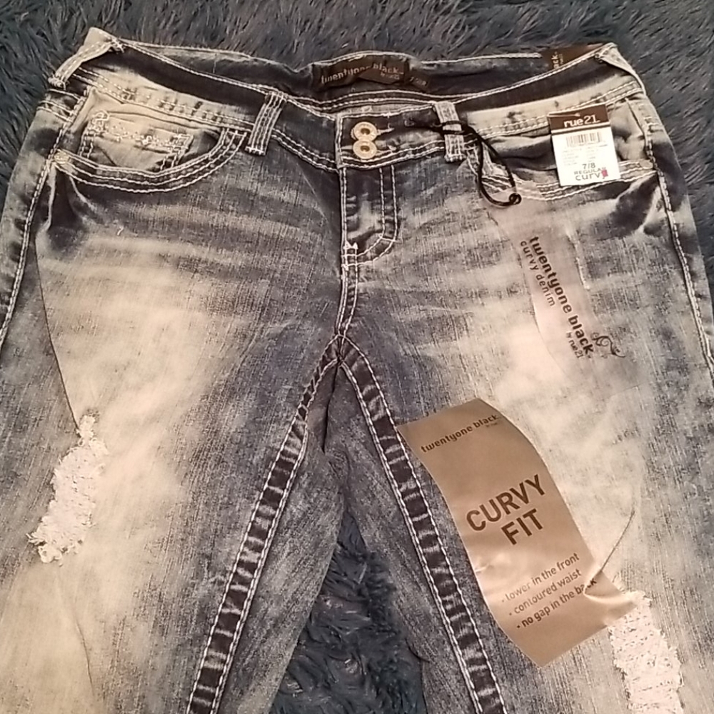 TwentyOne Black Curvy Denim Blue Stone Wash